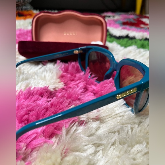 Gucci sunglasses. - Picture 6 of 7